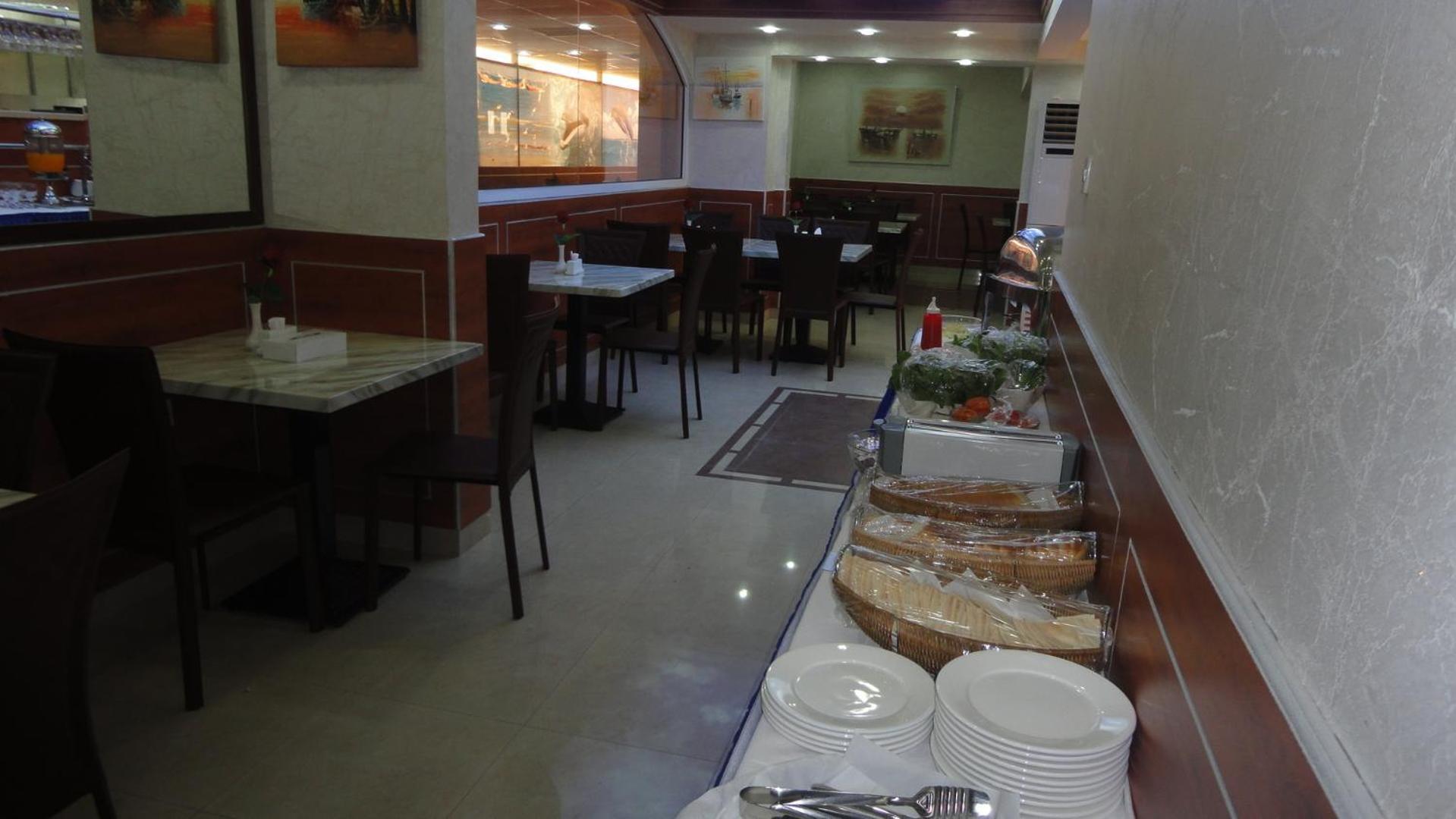 מוסקט Dolphin Hotel מראה חיצוני תמונה