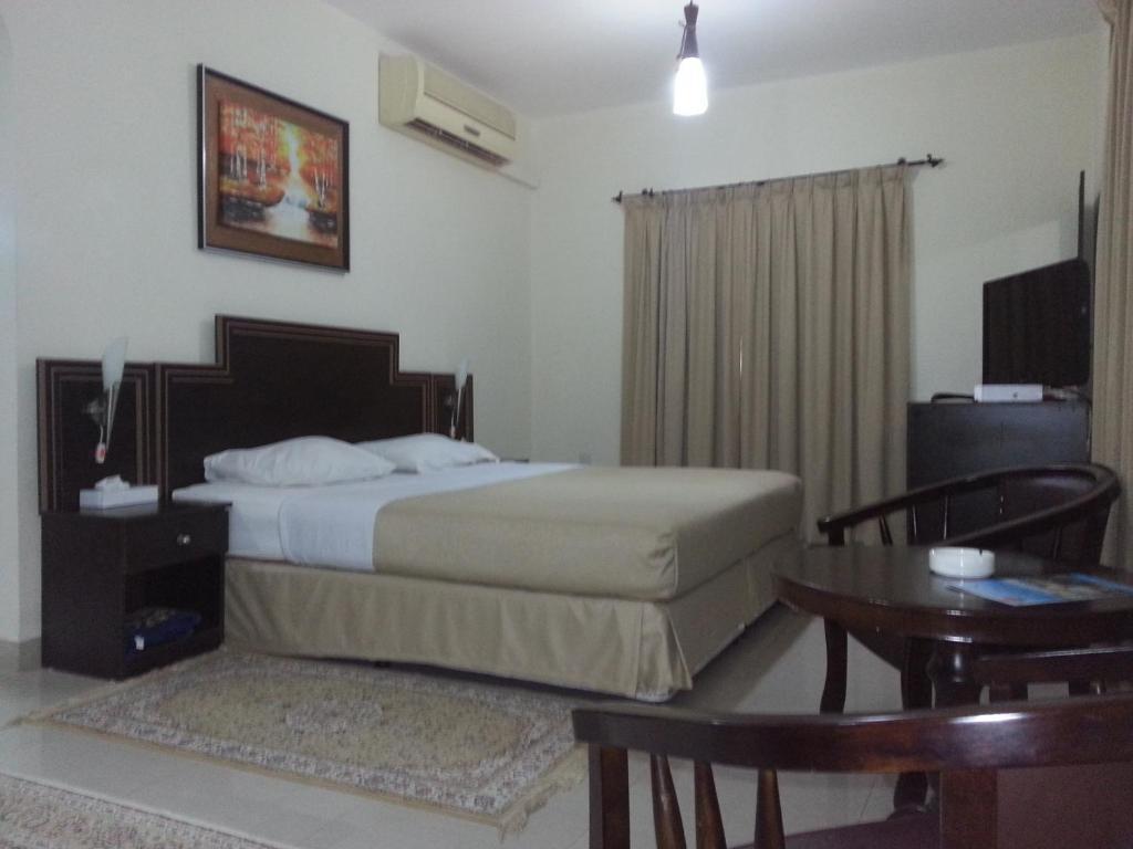 מוסקט Dolphin Hotel מראה חיצוני תמונה